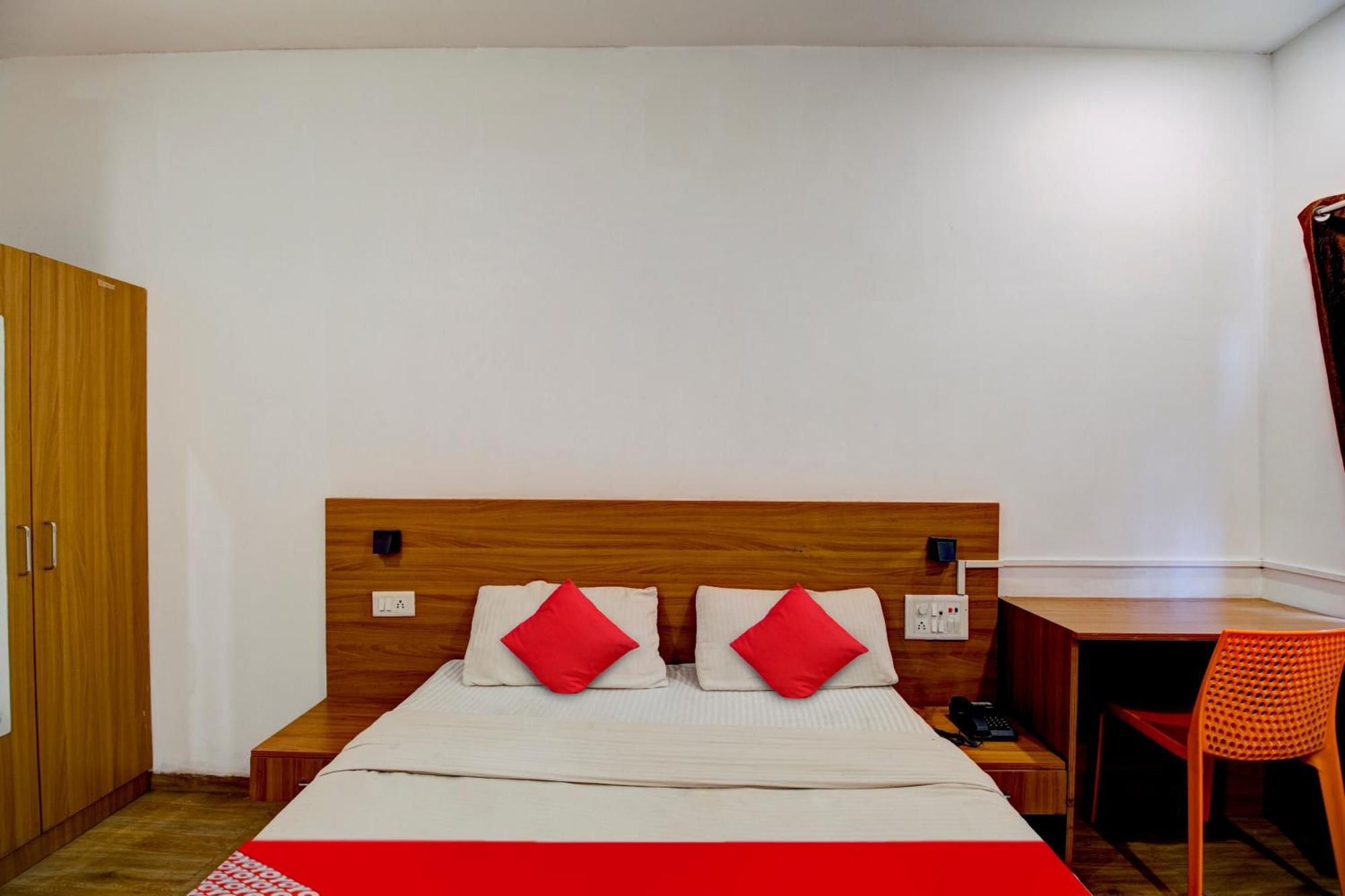 Hotel O Hill View Residency Near Aca Stadium Guwahati Extérieur photo